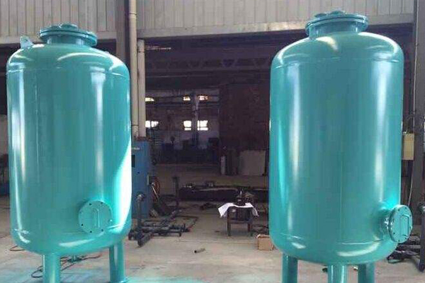 為什么過濾器材料大多使用的是襯膠罐？